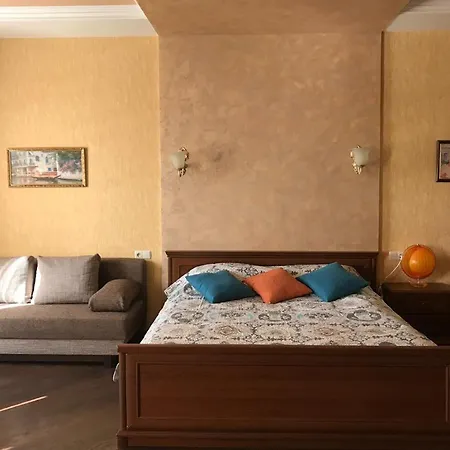 просторная студия в аркадии Apartment